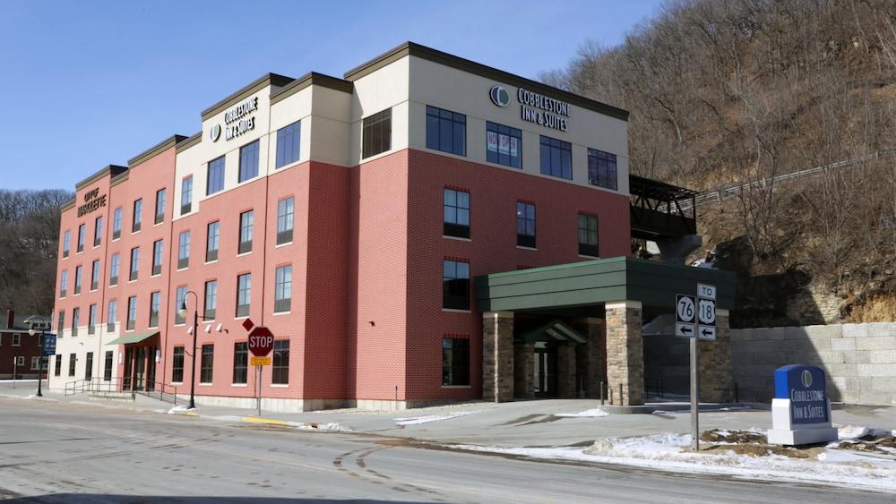 Cobblestone Inn and Suites Marquette Pet Policy