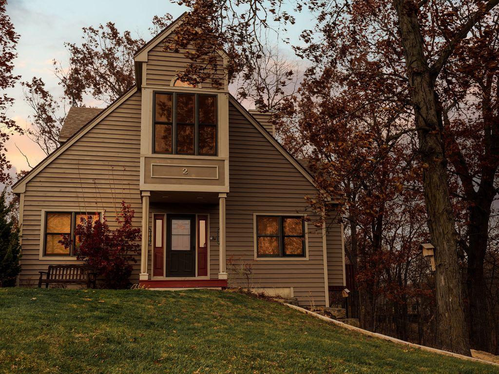 A Relaxing 3BR Home in Galena Territory Pet Policy