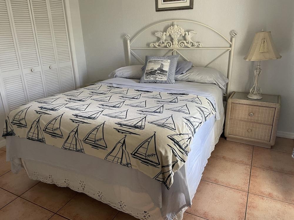 Sunsets in Key Largo Pet Policy