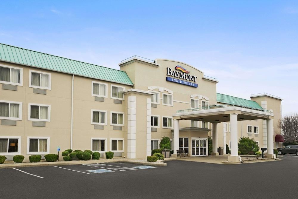 Baymont Inn & Suites Haubstadt Evansville North Pet Policy