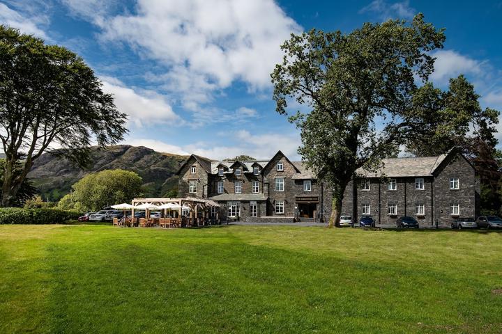 Pet Friendly The Coniston Inn - The Inn Collection Group