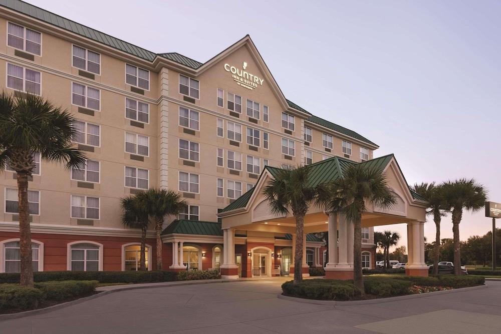 Pet Friendly Country Inn & Suites by Radisson Orlando Airport FL