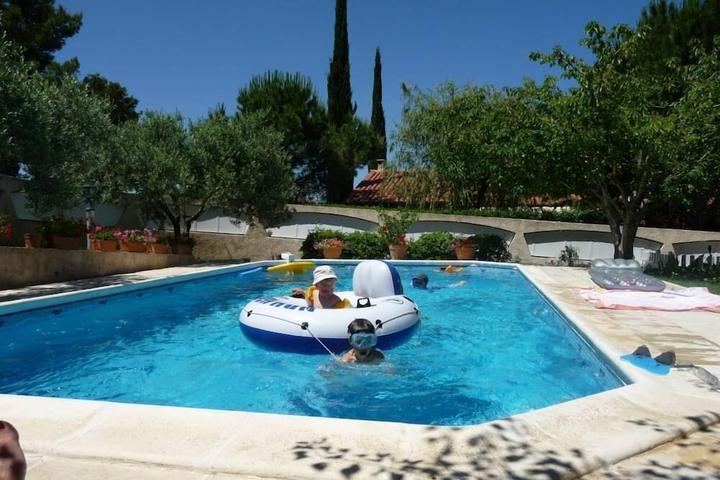 Pet Friendly T3 with Swimming Pool Between Aix & the Blue Coast