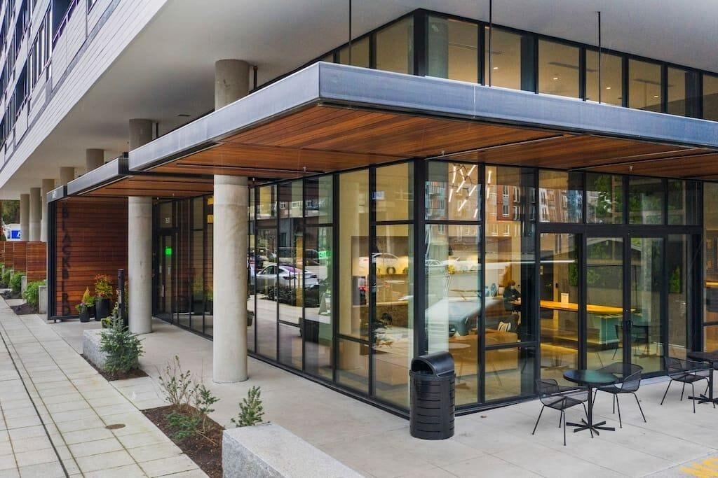 Pet Friendly 1BR Open Loft in Redmond Core