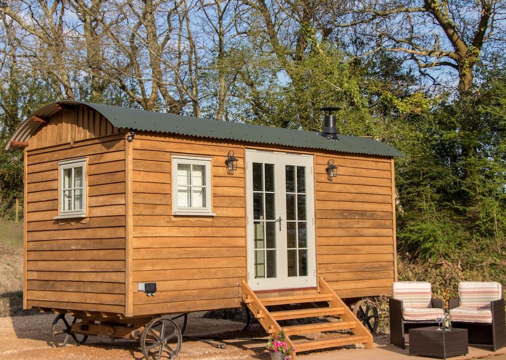 Pet Friendly New Forest Shepherds Hut