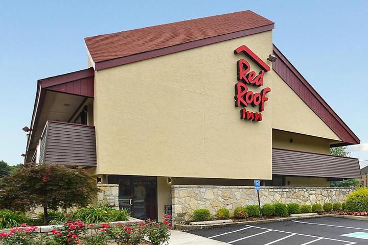 Pet Friendly Red Roof Inn Cleveland East Willoughby