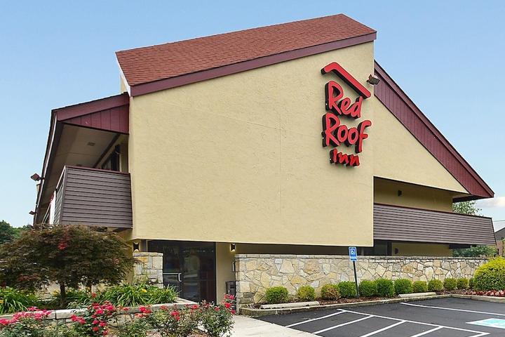 Pet Friendly Red Roof Inn Cleveland - Mentor/ Willoughby
