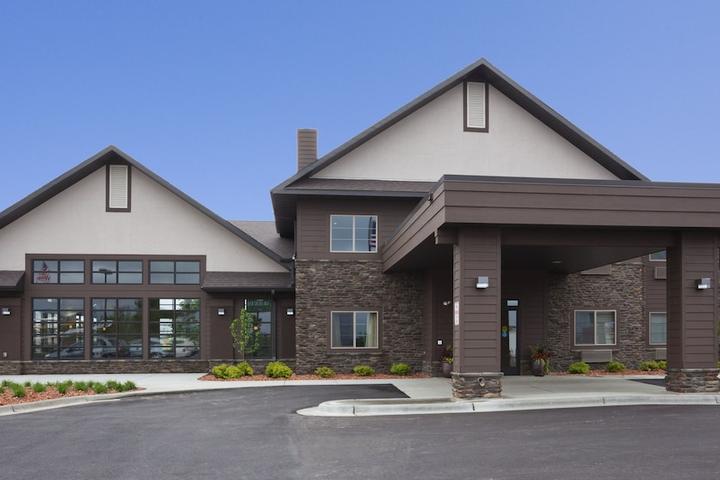 Pet Friendly Grandstay Hotel and Suites Luverne