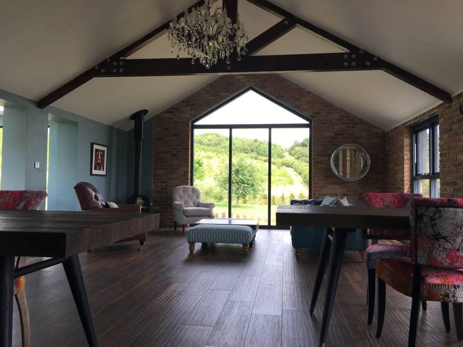 Durham Airbnb Rentals Pet Policy