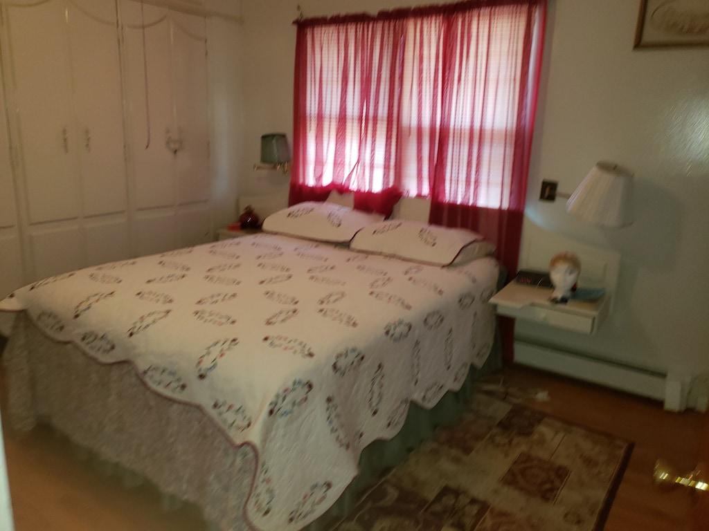 3/2 Monticello House with Free Fast WiFi Pet Policy