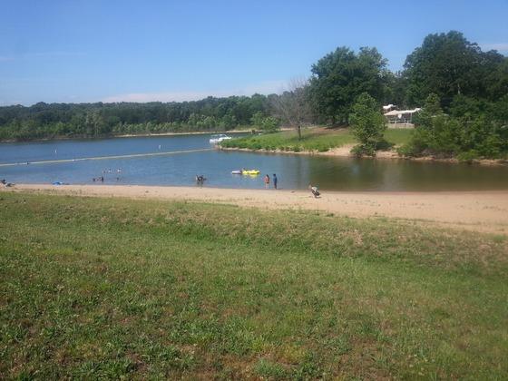 se permiten perros en los parques estatales de missouri stzte park campgrounds