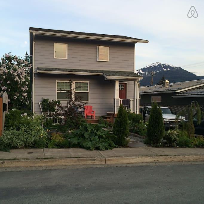 Juneau Airbnb Rentals Pet Policy