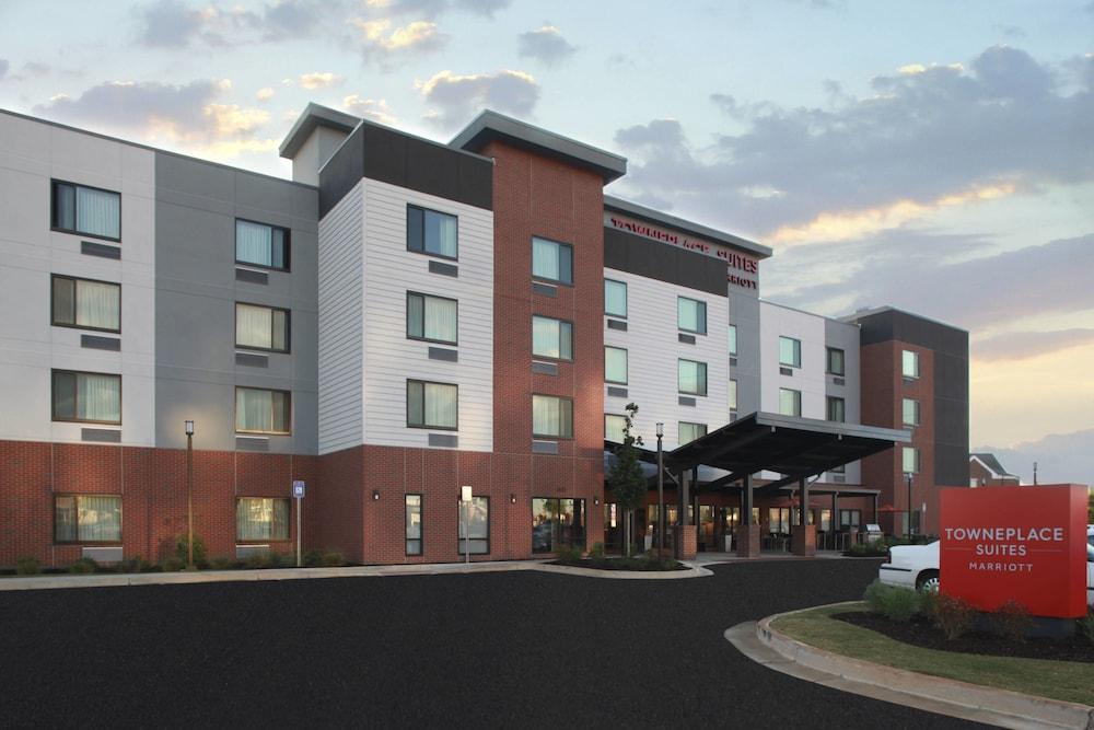 TownePlace Suites by Marriott Macon Mercer University Pet Policy