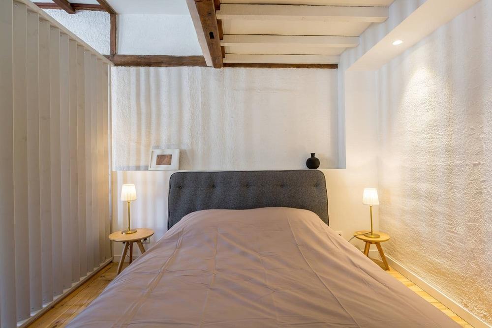 Pet Friendly Charming Loft on the Heights of Old Lyon