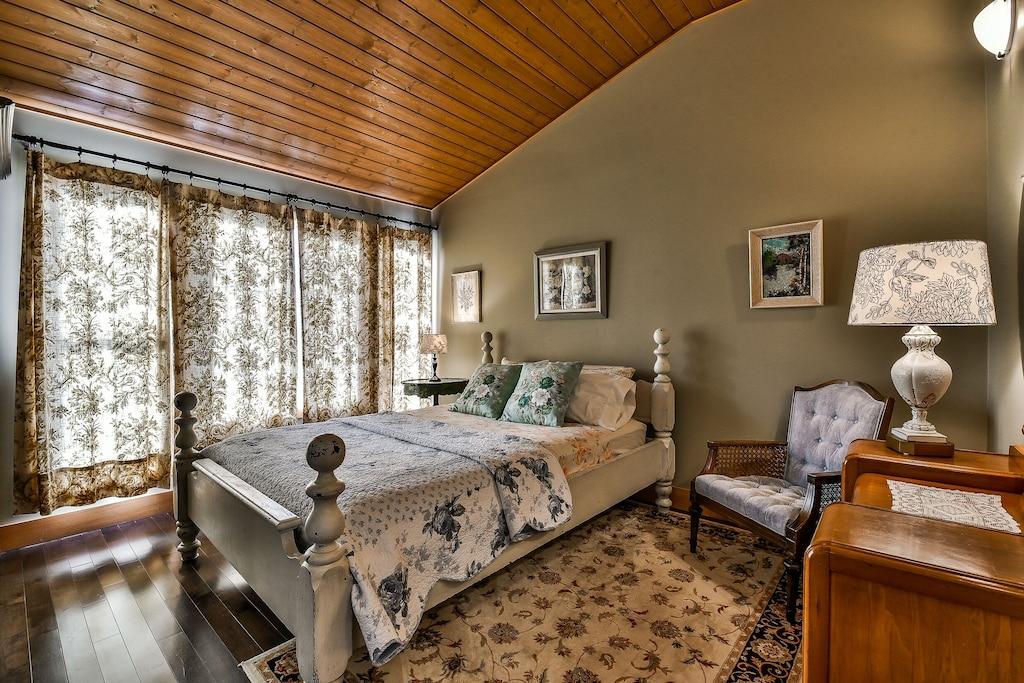 Harrison Charming Country Cottage Pet Policy