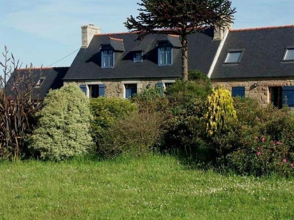 Pet Friendly Large South-Facing Family Home in Trégastel