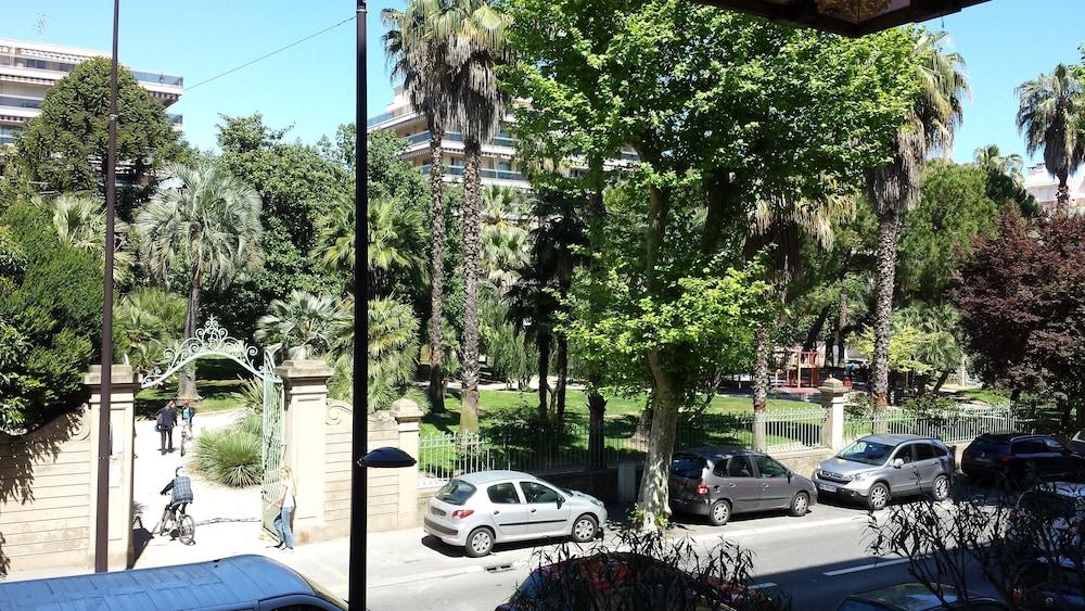 Pet Friendly 2 Rooms 150 Meters from the Beach