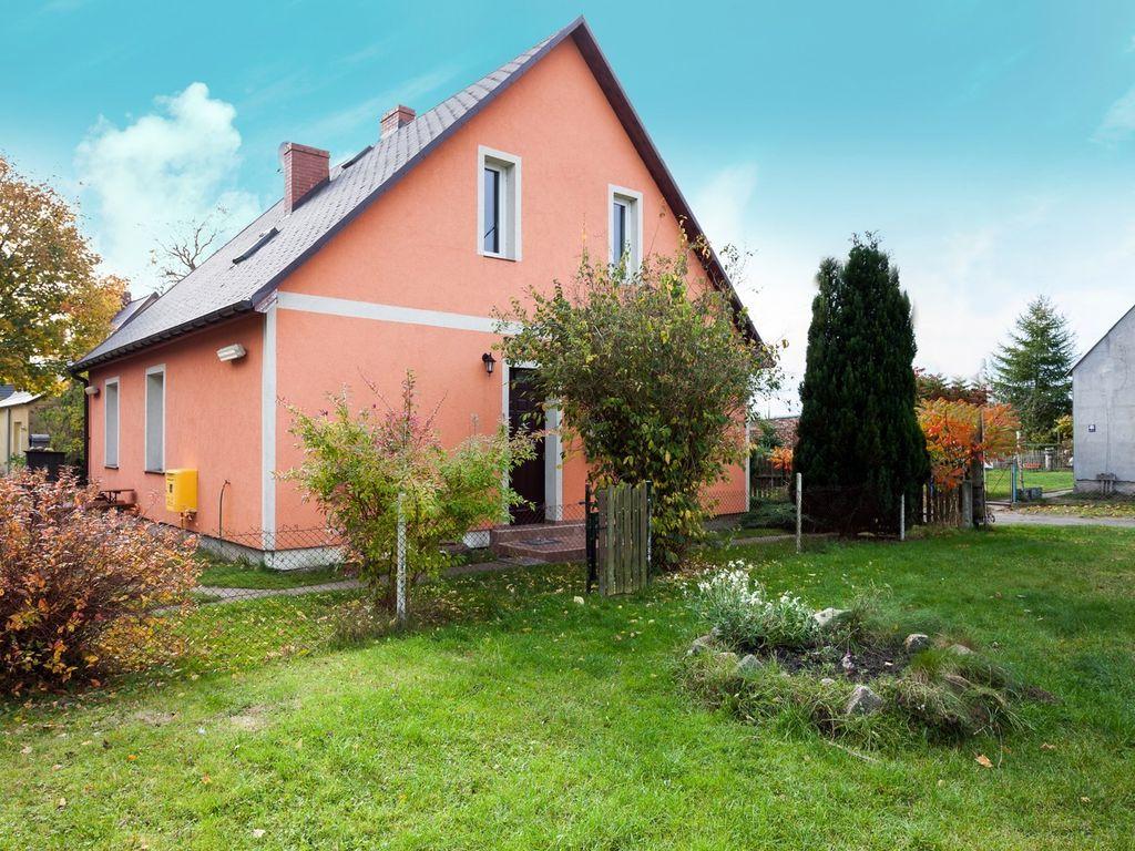 Pet Friendly 4-Bedroom House Viking with Terrace & Gril