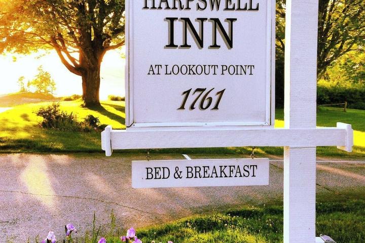 Pet Friendly Harpswell Inn