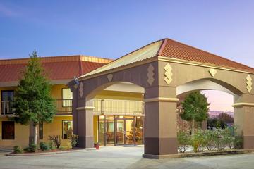 Pet Friendly Red Roof Inn & Suites Oxford