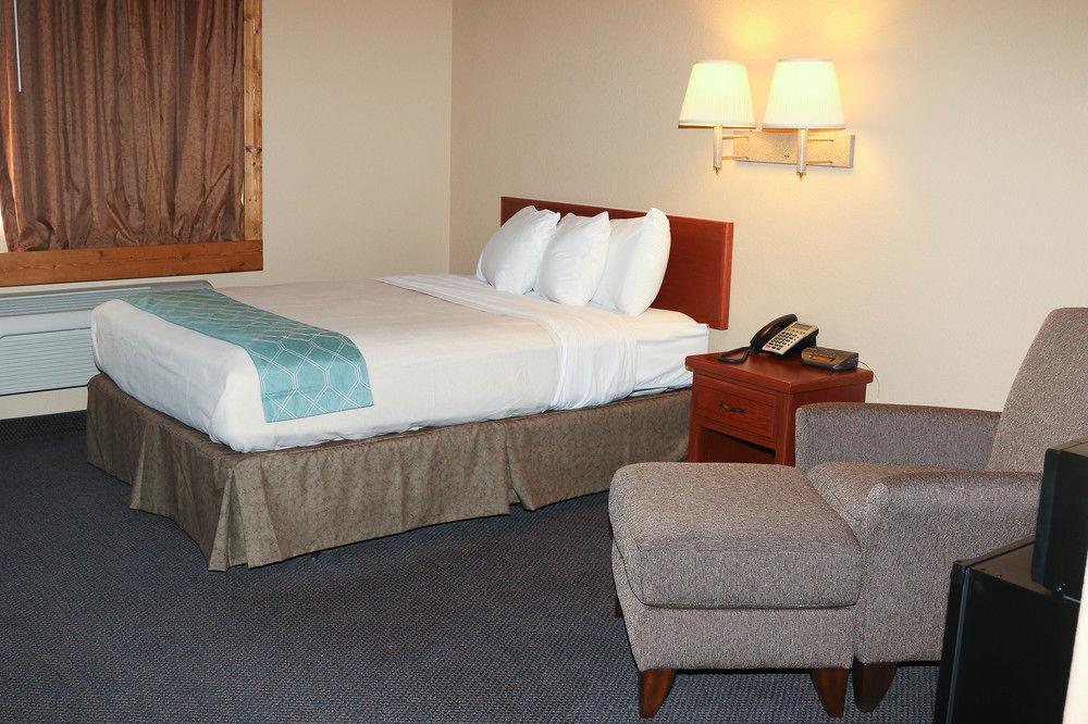 Oak Tree Inn Gillette Pet Policy