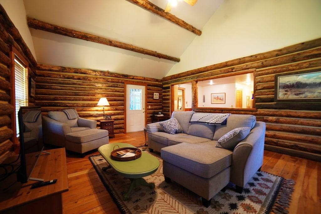 Quaint Historic Log Cabin Near Victor Pet Policy