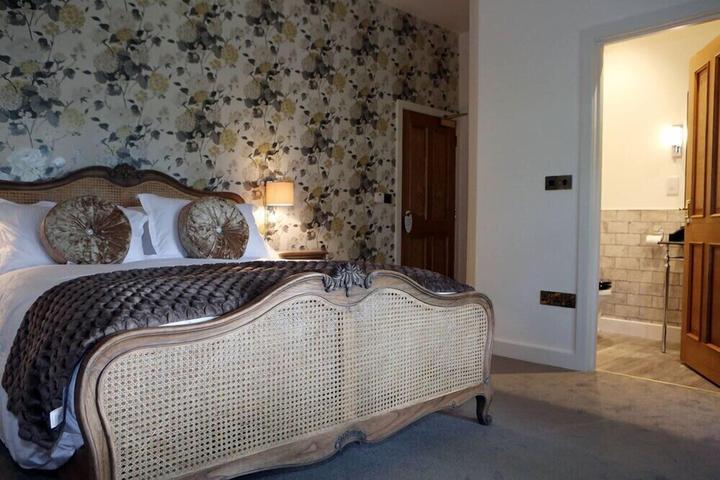 Pet Friendly The Heather Glen Country House