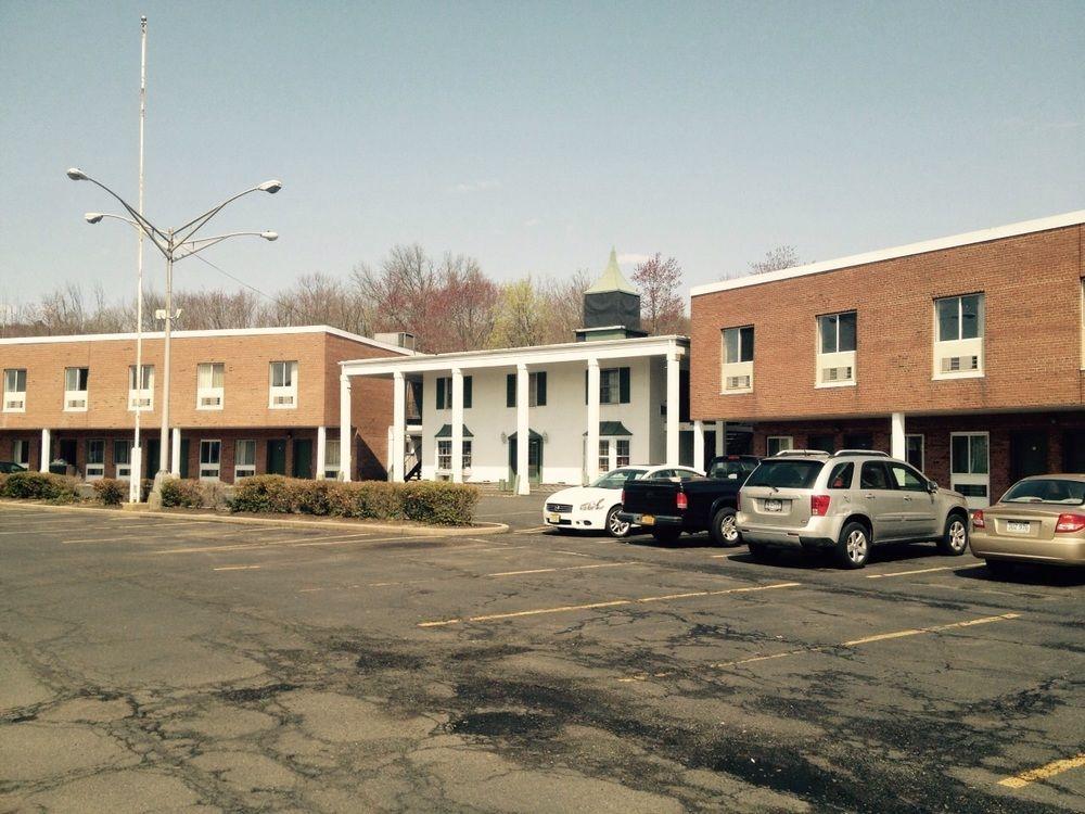 Tappan Zee Hotel Pet Policy