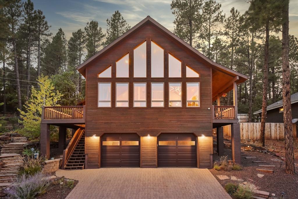 Flagstaff Modern Retreat Pet Policy