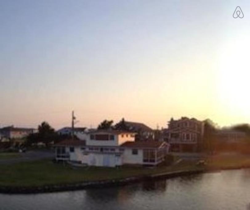Fenwick Island Airbnb Rentals Pet Policy