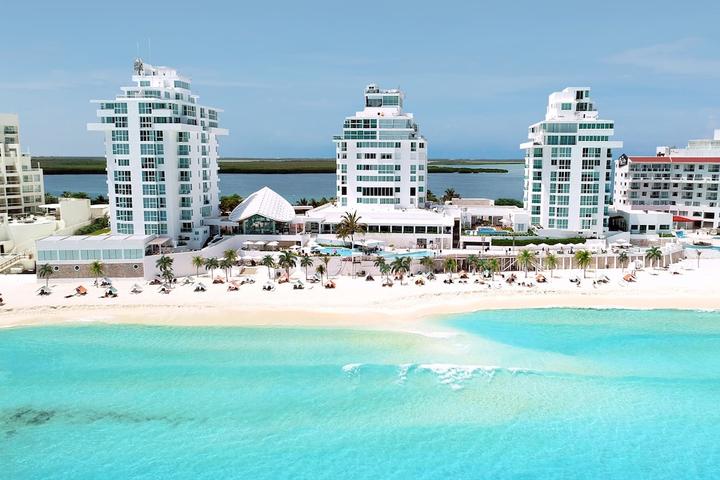Pet Friendly Oleo Cancun Playa All Inclusive Boutique Resort