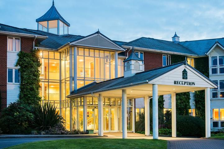 Pet Friendly Arden Hotel and Leisure Club