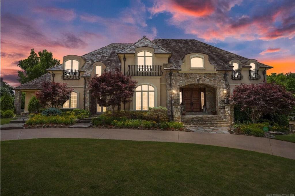 Luxury 5BR Home in Tulsa Pet Policy