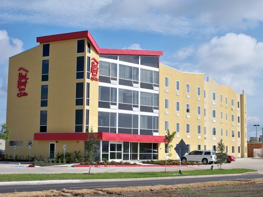 Pet Friendly Red Roof Inn & Suites Beaumont