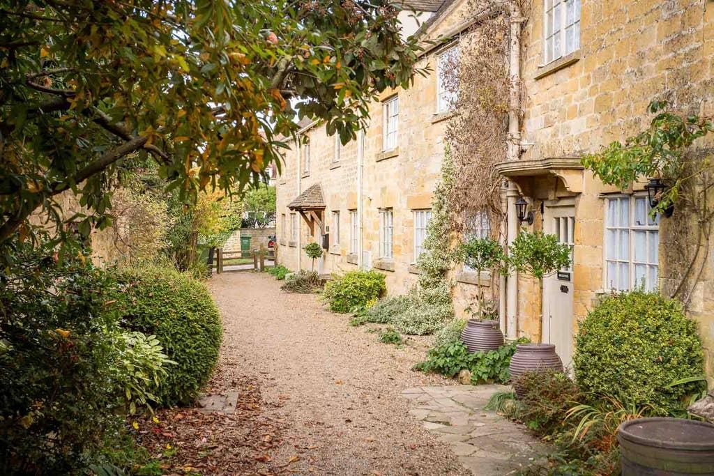 Dog friendly top airbnb cotswolds