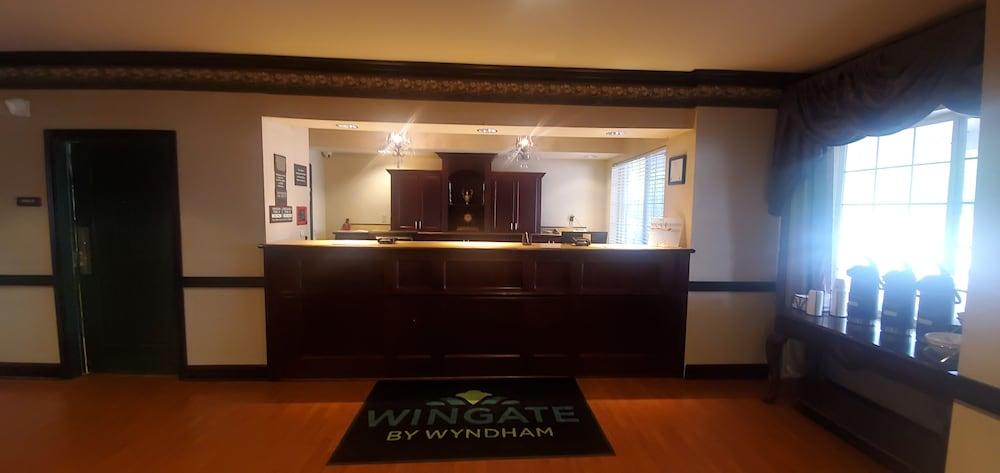 Pet Friendly Wingate by Wyndham Youngstown - Austintown
