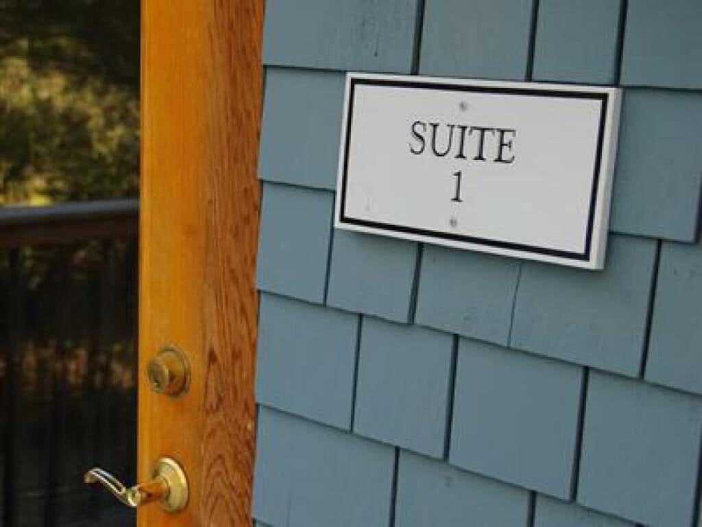 Dunning Ranch Guest Suites in Paso Robles Pet Policy