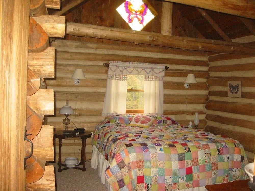 Pet Friendly 2-Bedroom Cabin on River at Bare Farm