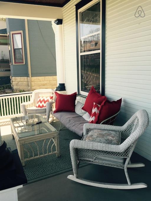 East Dubuque Airbnb Rentals Pet Policy