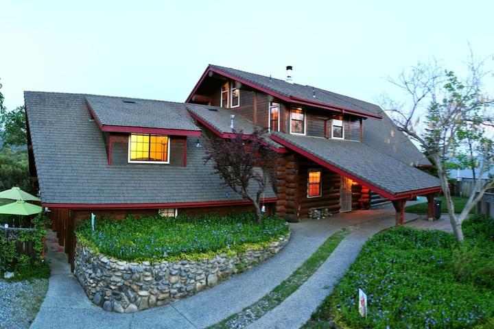 Pet Friendly Natures Inn Bed and Breakfast Yosemite
