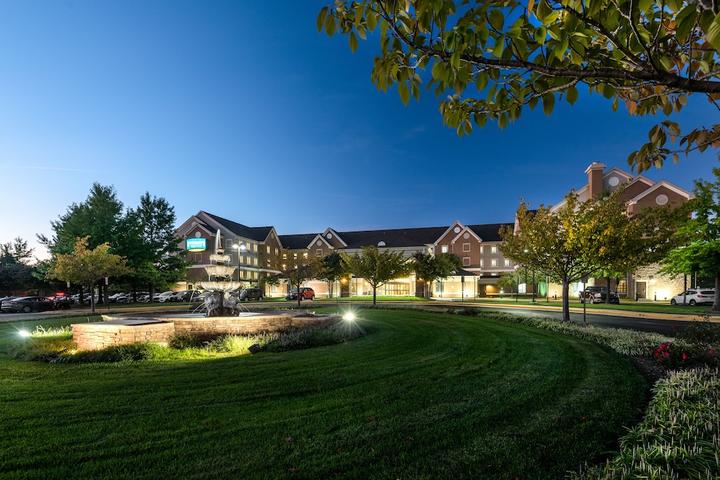 Pet Friendly Staybridge Suites Chantilly - Dulles Airport an IHG Hotel