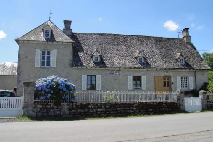Pet Friendly Charming Country House in Corréze