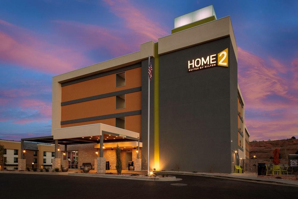 Pet Friendly Home2 Suites by Hilton Page Lake Powell