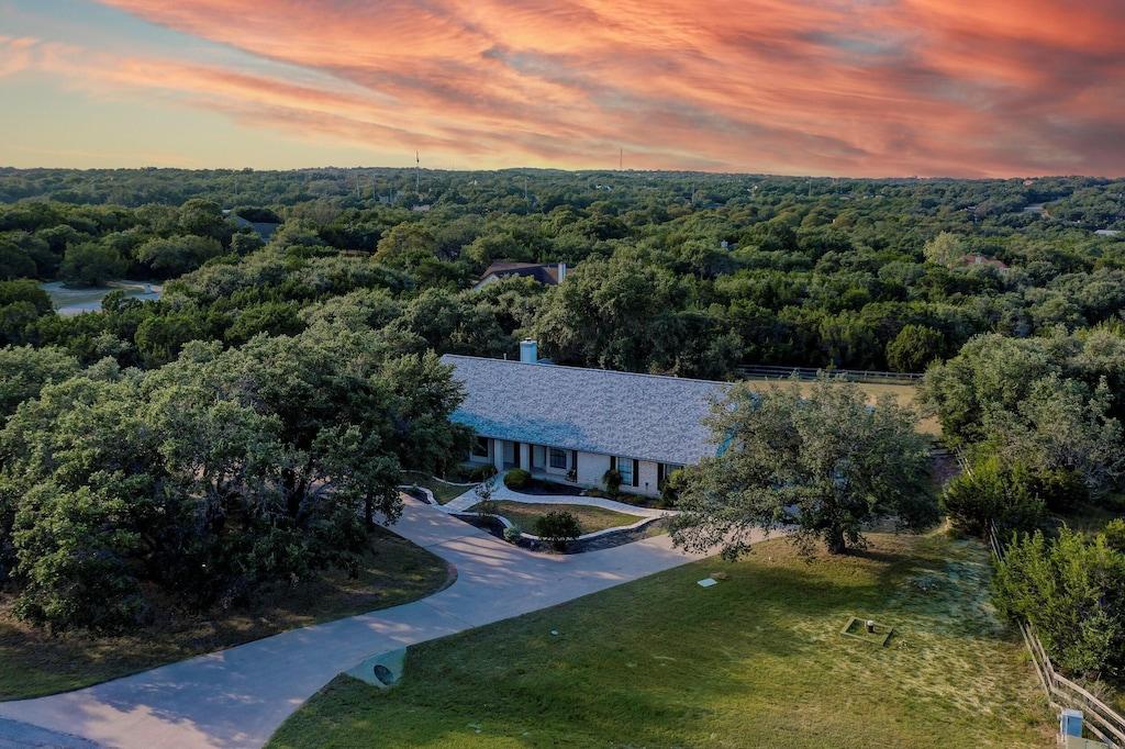 pet friendly hotels in dripping springs tx