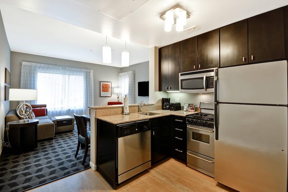 Pet Friendly TownePlace Suites by Marriott Dallas Lewisville