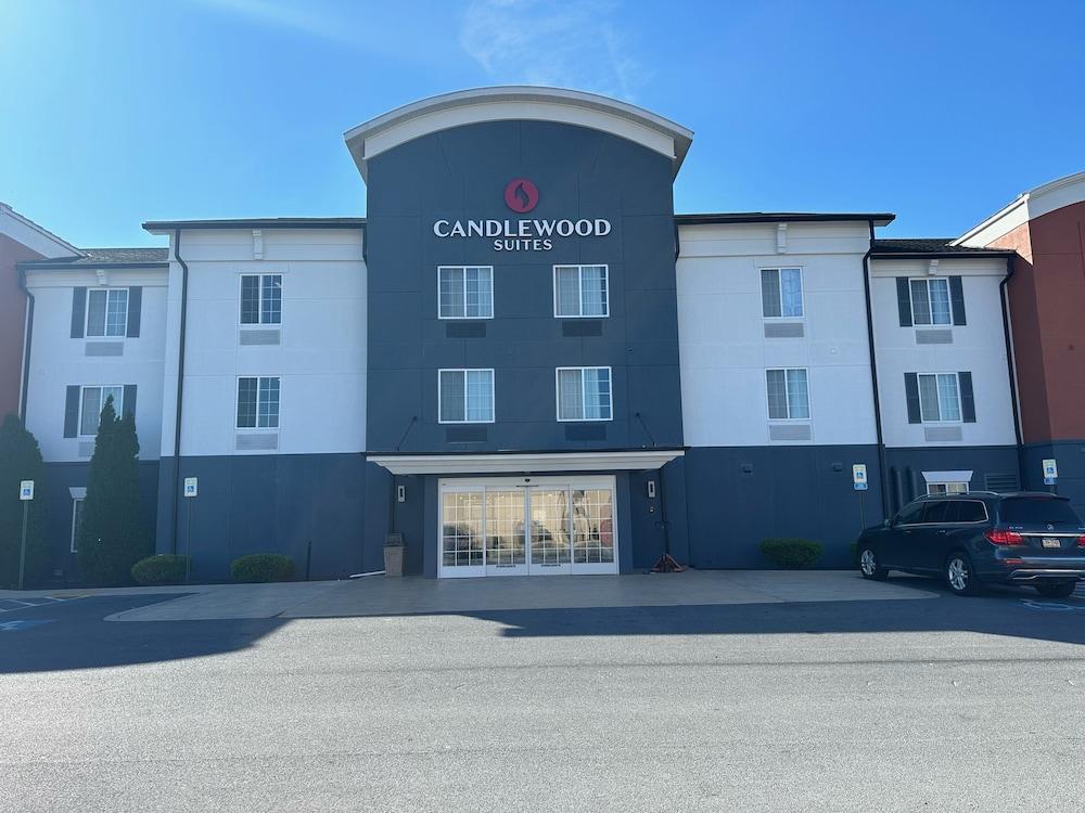Pet Friendly Candlewood Suites Chambersburg an IHG Hotel