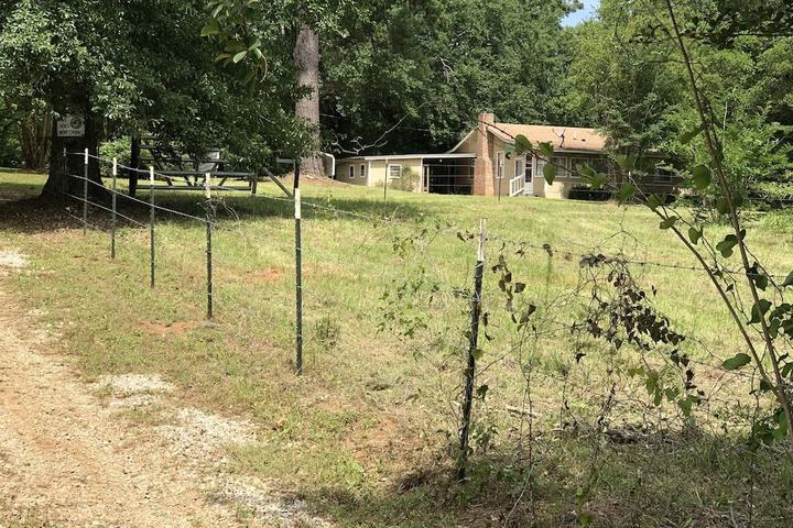 Pet Friendly Milam Country Cabin