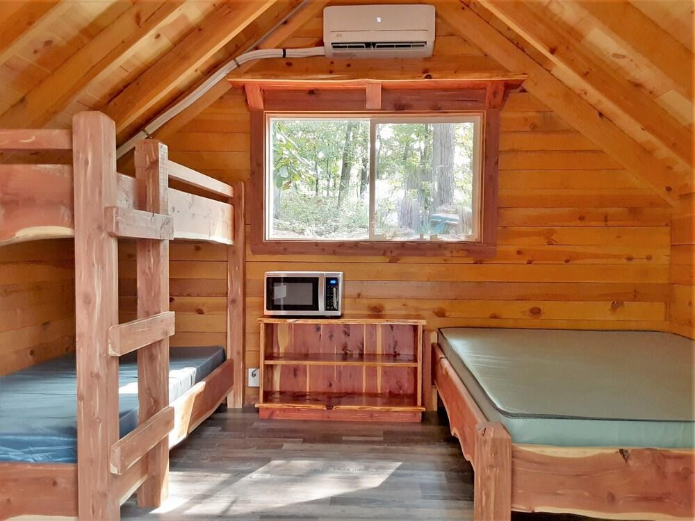 Pet Friendly Oakdale Primitive Cabin #1 @ Spring Lake Ranch