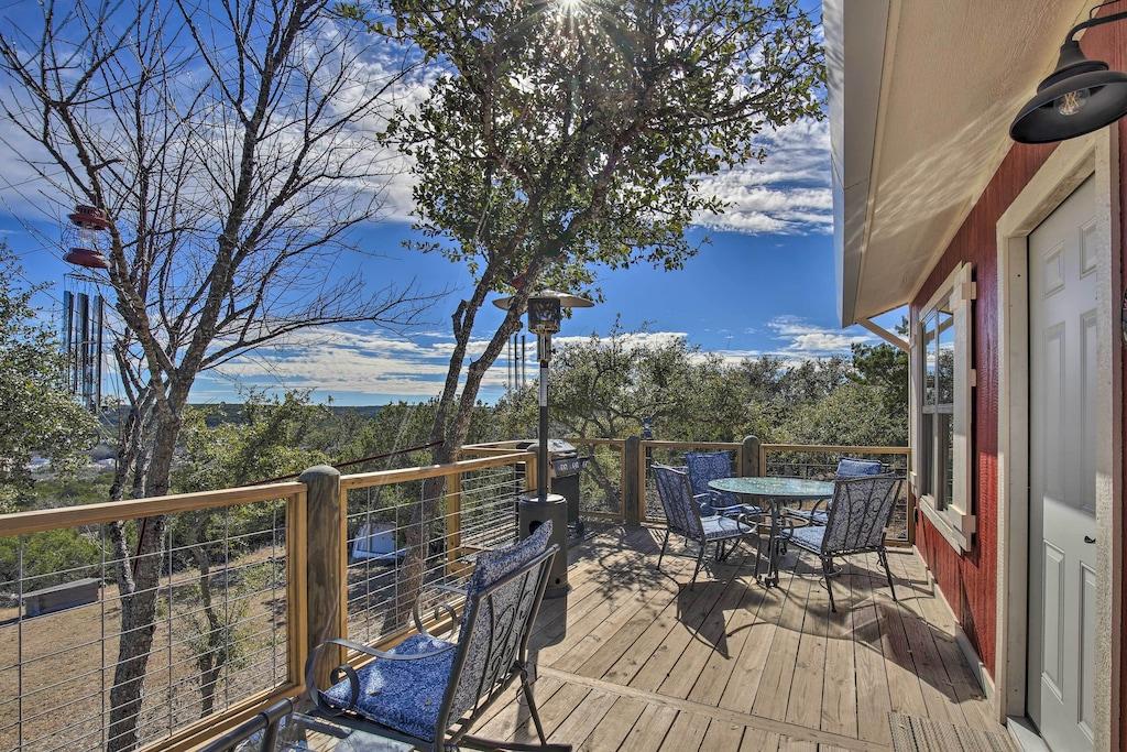 Kerrville Converted Barn Tiny Home Pet Policy