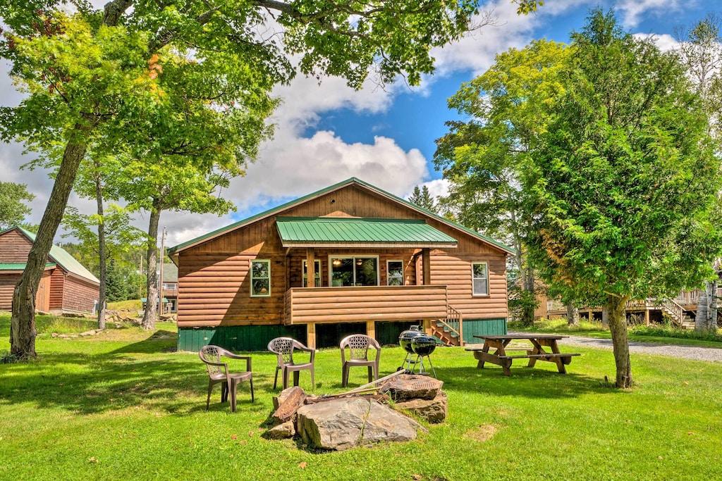 Pet Friendly Rustic Cabin Retreat with Rangeley Lake Access